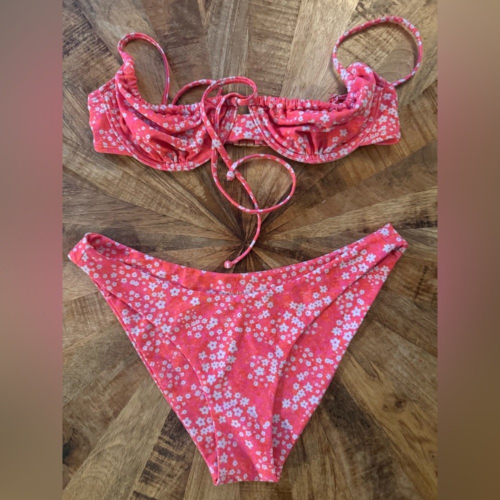Kulani Kinis swimsuit